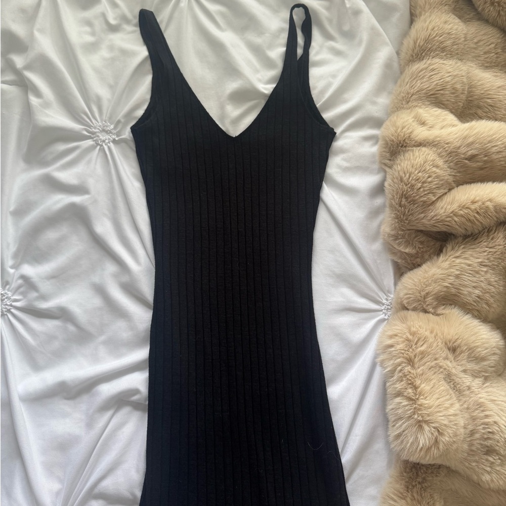 Zara Black V-neck Spaghetti Strap Dress